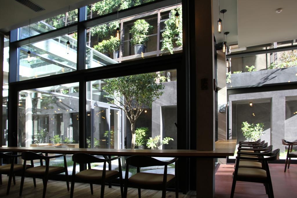 Iota Hotel